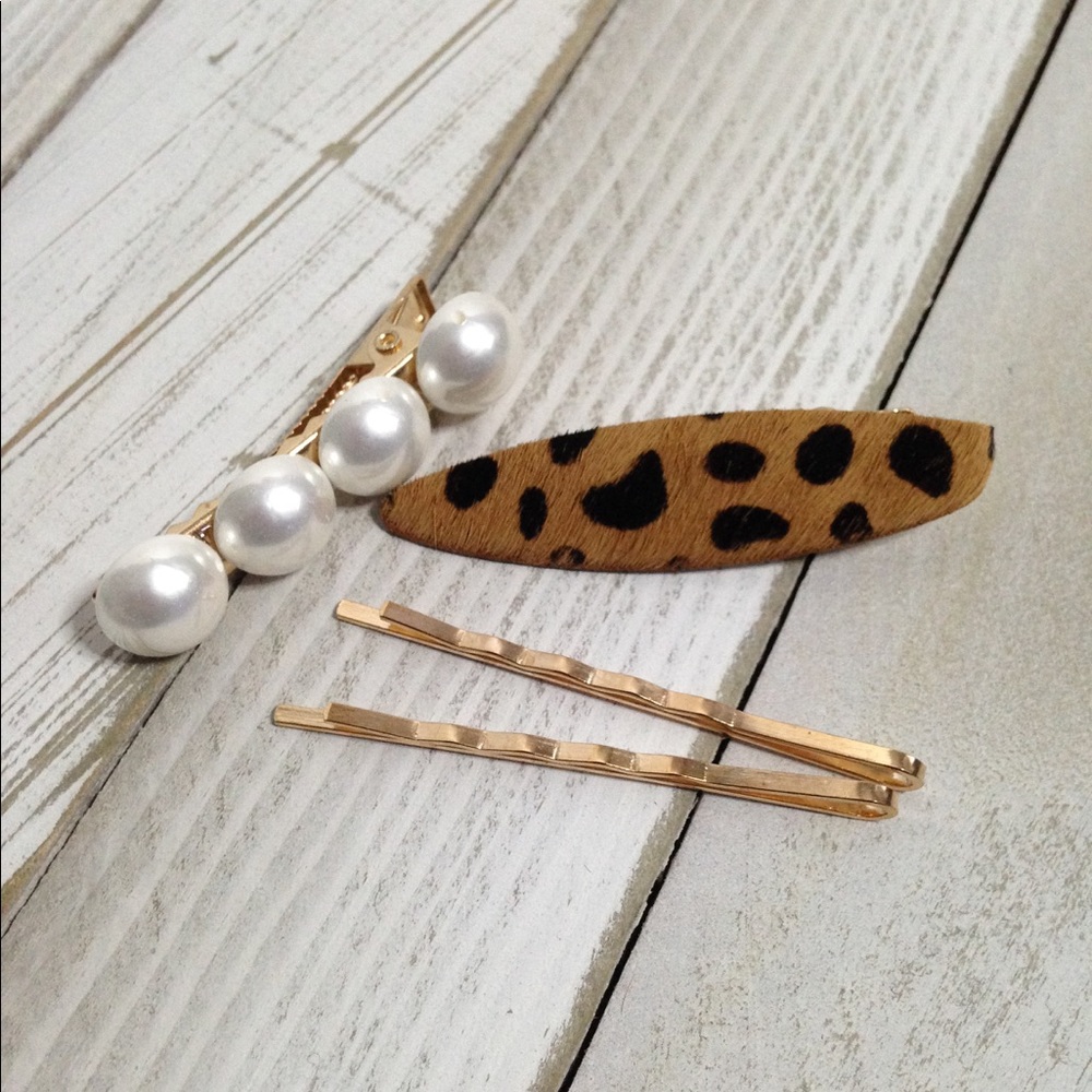Leopard and pearl barrette set
